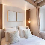 Louvre - Rivoli - Designer Studio - Sleeps 3P
